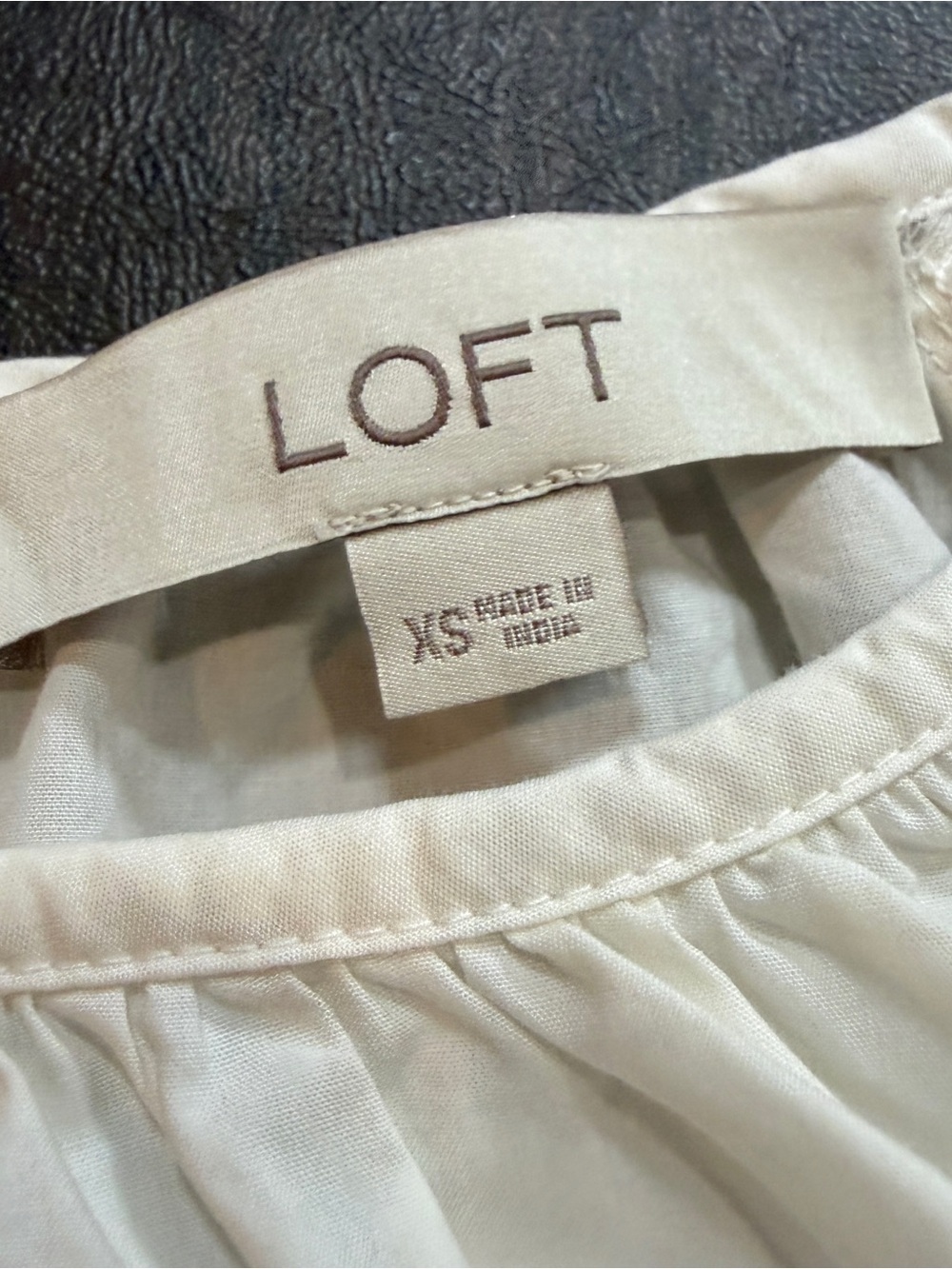 LOFT White Poplin Blouse with Navy Embroidered Sleeves Sz XS - Picture 3 of 8
